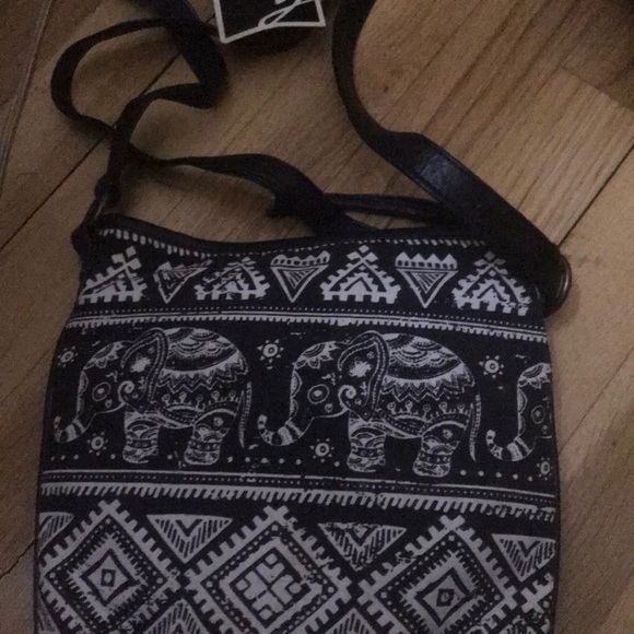 Handbag - Picture 2 of 3